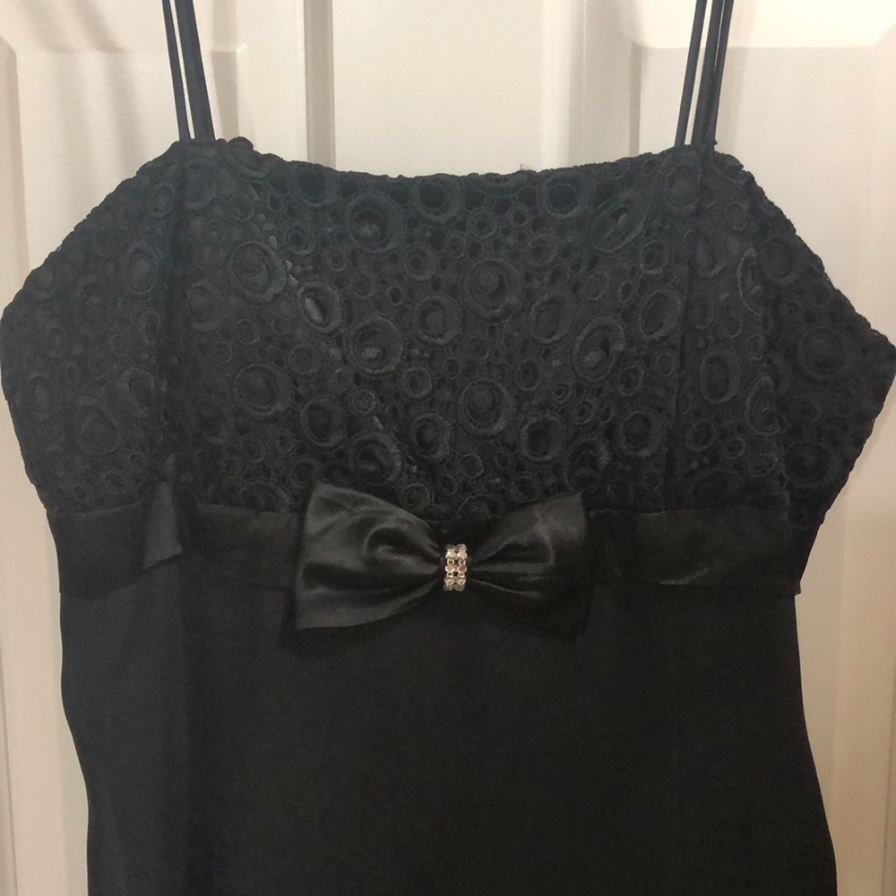 Full length black semi-formal dress - Picture 2 of 8